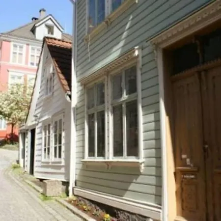 A Double - Not A Complete - Perfect Location For Exploring The City By Walking